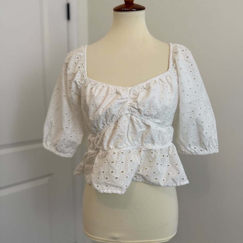 A New Day Top Size M Puff Sleeve Eyelet White Crop Blouse Cottagecore‎ Peasant